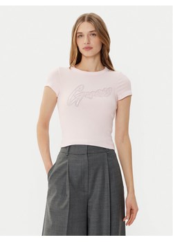 Guess T-Shirt W5RI68KA0H1 Różowy Slim Fit ze sklepu MODIVO w kategorii Bluzki damskie - zdjęcie 184740203