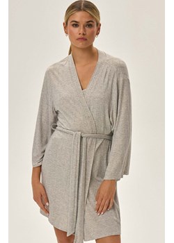 Esotiq szlafrok damski Pf Jenius 42195-09X, Kolor jasnoszary, Rozmiar 2XL, Esotiq - id: 189787 - marki Esotiq - 184741990 Esotiq szlafrok damski Pf Jenius 42195-09X, Kolor jasnoszary, Rozmiar 2XL, Esotiq ze sklepu Intymna w kategorii Szlafroki damskie - zdjęcie 184741990
