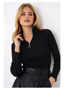 Chezalou Bluzka w kolorze czarnym ze sklepu Limango Polska w kategorii Bluzki damskie - zdjęcie 184756750