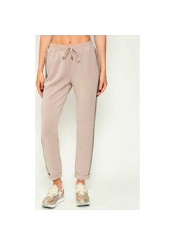 Liu Jo Sport Spodnie dresowe | Regular Fit ze sklepu Gomez Fashion Store w kategorii Spodnie damskie - zdjęcie 184758440