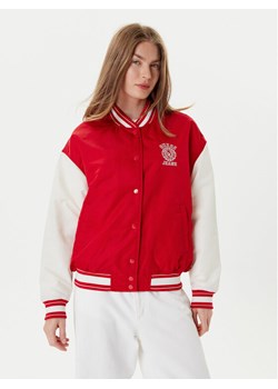 Guess Jeans Kurtka bomber W5YL15 WHAA2 Czerwony Regular Fit ze sklepu MODIVO w kategorii Kurtki damskie - zdjęcie 184758694