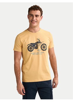 Petrol Industries T-Shirt M-1050-TSR707 Żółty Regular Fit ze sklepu MODIVO w kategorii T-shirty męskie - zdjęcie 184769841