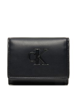 Calvin Klein Mały Portfel Damski Bold Ck Medium Bifold LV04F1047G Czarny ze sklepu MODIVO w kategorii Portfele damskie - zdjęcie 184769860