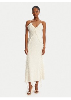 BARDOT Sukienka koktajlowa Marsella Ruffle 59338DB1 Écru Regular Fit ze sklepu MODIVO w kategorii Sukienki - zdjęcie 184769900