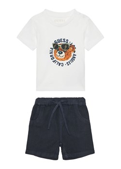 Guess Komplet dziecięcy I5GG09 K5M20 Biały Regular Fit ze sklepu MODIVO w kategorii Komplety chłopięce - zdjęcie 184776042