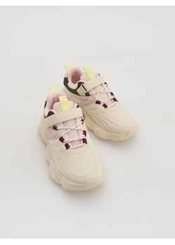Reserved - Buty sportowe - kremowy ze sklepu Reserved w kategorii Buty sportowe dziecięce - zdjęcie 184777474
