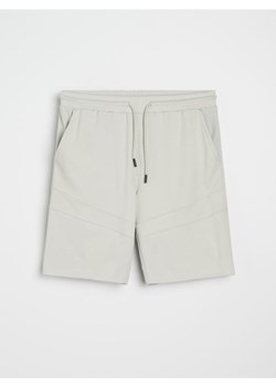 Sinsay - Szorty jogger - kremowy ze sklepu Sinsay w kategorii Spodenki męskie - zdjęcie 184778673