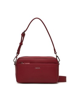Torebka Calvin Klein Ck Must Convertible Camera Bag K60K612280 Bordowy ze sklepu eobuwie.pl w kategorii Listonoszki - zdjęcie 184799790