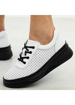 Białe ażurowe skórzane półbuty damskie Vinceza 79506 ze sklepu suzana.pl w kategorii Trampki damskie - zdjęcie 184832162