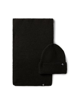 Calvin Klein Jeans Zestaw Szalik i Czapka Monogram Rib Scarf Beanie Set IU0IU00638 Czarny ze sklepu MODIVO w kategorii Czapki zimowe męskie - zdjęcie 184844023