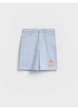 Reserved - Szorty z haftem Pusheen - jasnoniebieski ze sklepu Reserved w kategorii Spodenki dziewczęce - zdjęcie 184850782