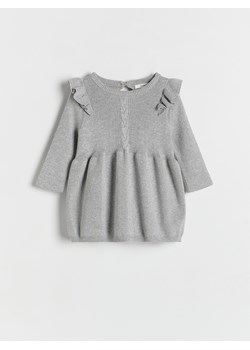 Reserved - Dzianinowa sukienka - jasnoszary ze sklepu Reserved w kategorii Sukienki niemowlęce - zdjęcie 184855294