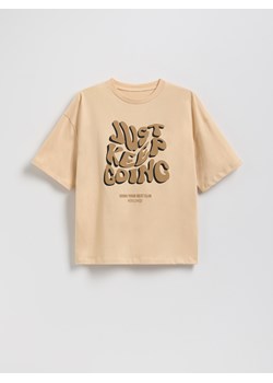 Reserved - T-shirt z nadrukiem - beżowy ze sklepu Reserved w kategorii T-shirty chłopięce - zdjęcie 184889481