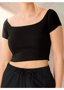 Sinsay - Crop top z krótkim rękawem - czarny ze sklepu Sinsay w kategorii Bluzki damskie - zdjęcie 184905103