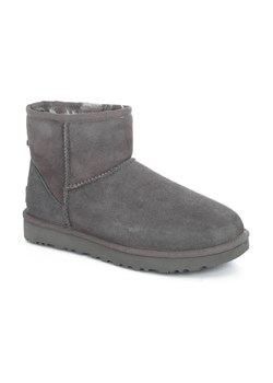 UGG Skórzane śniegowce W Classic Mini II ze sklepu Gomez Fashion Store w kategorii Śniegowce damskie - zdjęcie 184905811