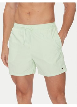 Tommy Hilfiger Szorty kąpielowe UM0UM03477 Zielony Regular Fit ze sklepu MODIVO w kategorii Kąpielówki - zdjęcie 184906251