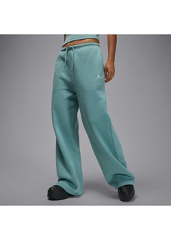 Damskie spodnie z luźnymi nogawkami Jordan Brooklyn Fleece - Zieleń ze sklepu Nike poland w kategorii Spodnie damskie - zdjęcie 184925342