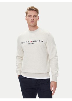 Tommy Hilfiger Bluza Logo MW0MW11596 Beżowy Regular Fit ze sklepu MODIVO w kategorii Bluzy męskie - zdjęcie 184928104