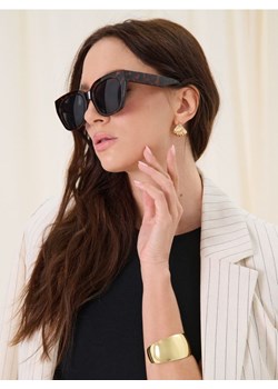 Sinsay - Okulary przeciwsłoneczne prostokątne - brązowy ze sklepu Sinsay w kategorii Okulary przeciwsłoneczne damskie - zdjęcie 184934314