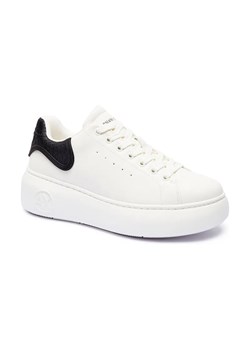 Armani Exchange Sneakersy ze sklepu Gomez Fashion Store w kategorii Buty sportowe damskie - zdjęcie 184935982