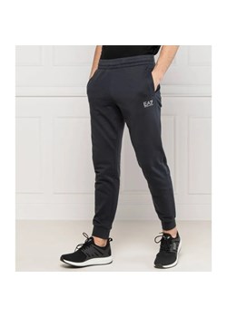 EA7 Spodnie dresowe | Regular Fit ze sklepu Gomez Fashion Store w kategorii Spodnie męskie - zdjęcie 184946974