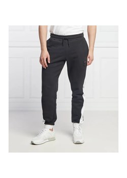 EA7 Spodnie dresowe | Regular Fit ze sklepu Gomez Fashion Store w kategorii Spodnie męskie - zdjęcie 184947360