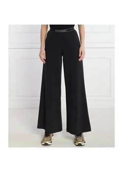 EA7 Spodnie | Loose fit ze sklepu Gomez Fashion Store w kategorii Spodnie damskie - zdjęcie 184947861