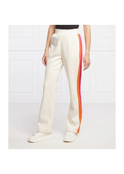 GUESS ACTIVE Spodnie dresowe BRANDIE | Relaxed fit ze sklepu Gomez Fashion Store w kategorii Spodnie damskie - zdjęcie 184947931