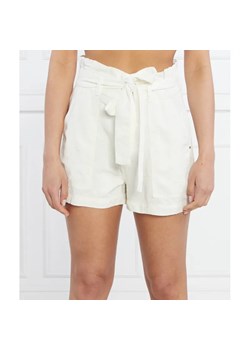 GUESS Szorty JANNA | Regular Fit ze sklepu Gomez Fashion Store w kategorii Szorty - zdjęcie 184948571