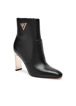Guess Skórzane botki na słupku CAITTE ze sklepu Gomez Fashion Store w kategorii Botki - zdjęcie 184961044