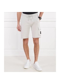 Calvin Klein Jeans Szorty | Regular Fit ze sklepu Gomez Fashion Store w kategorii Spodenki męskie - zdjęcie 184961993