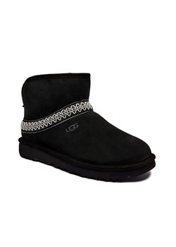 UGG Skórzane śniegowce W CLASSIC MINI CRESCENT ze sklepu Gomez Fashion Store w kategorii Śniegowce damskie - zdjęcie 184962371