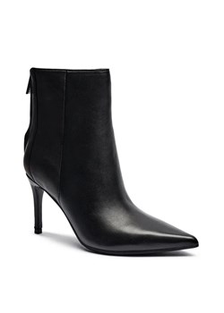 Guess Skórzane botki na szpilce FEYLY ze sklepu Gomez Fashion Store w kategorii Botki - zdjęcie 184962730