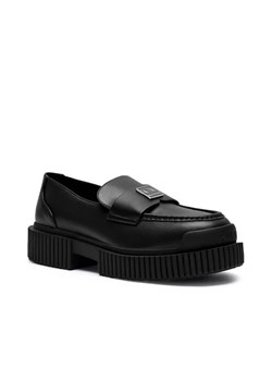 Armani Exchange Skórzane loafersy ze sklepu Gomez Fashion Store w kategorii Półbuty damskie - zdjęcie 184963340