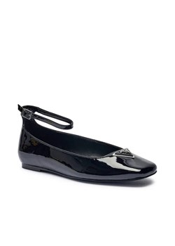 Guess Baleriny LEVVIS | z dodatkiem skóry ze sklepu Gomez Fashion Store w kategorii Balerinki - zdjęcie 184963360