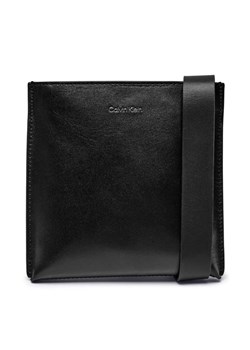 Calvin Klein Skórzana reporterka GLOW ze sklepu Gomez Fashion Store w kategorii Torby męskie - zdjęcie 184963434