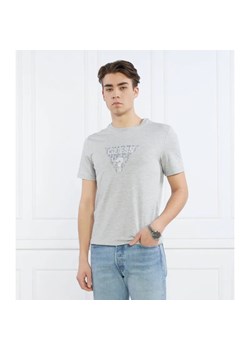 GUESS T-shirt | SS CN GUESS GEO TRIA | Slim Fit ze sklepu Gomez Fashion Store w kategorii T-shirty męskie - zdjęcie 184970340