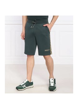 Armani Exchange Szorty | Regular Fit ze sklepu Gomez Fashion Store w kategorii Spodenki męskie - zdjęcie 184972722