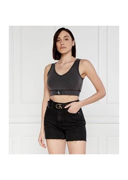 Calvin Klein Jeans Top LABEL WASHED | Cropped Fit ze sklepu Gomez Fashion Store w kategorii Bluzki damskie - zdjęcie 184979782
