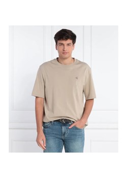 Calvin Klein Jeans T-shirt VERTICAL INSTITUTIONAL | Relaxed fit ze sklepu Gomez Fashion Store w kategorii T-shirty męskie - zdjęcie 184983961