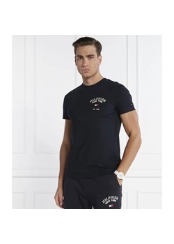 Tommy Hilfiger T-shirt ARCH VARSITY | Slim Fit ze sklepu Gomez Fashion Store w kategorii T-shirty męskie - zdjęcie 184987272