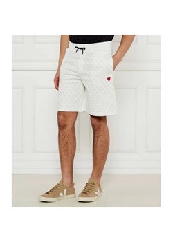 GUESS ACTIVE Szorty KORBIN | Regular Fit ze sklepu Gomez Fashion Store w kategorii Spodenki męskie - zdjęcie 184996901