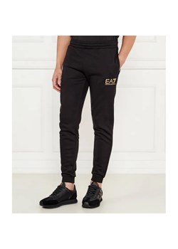 EA7 Spodnie dresowe | Regular Fit ze sklepu Gomez Fashion Store w kategorii Spodnie męskie - zdjęcie 185001504