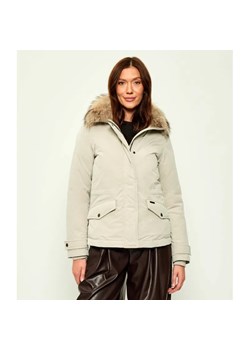 Woolrich Puchowa kurtka GRACE | Regular Fit - id: WO255W000010404 - marki Woolrich - 185001721 Woolrich Puchowa kurtka GRACE | Regular Fit ze sklepu Gomez Fashion Store w kategorii Kurtki damskie - zdjęcie 185001721