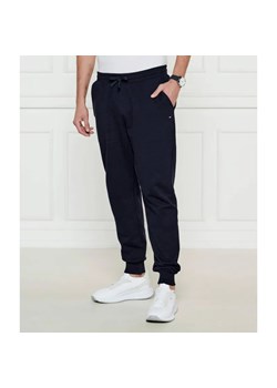 Tommy Hilfiger Spodnie dresowe Essential | Regular Fit ze sklepu Gomez Fashion Store w kategorii Spodnie męskie - zdjęcie 185003321
