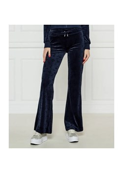 Juicy Couture Spodnie dresowe LISA | flare fit | low rise ze sklepu Gomez Fashion Store w kategorii Spodnie damskie - zdjęcie 185003481