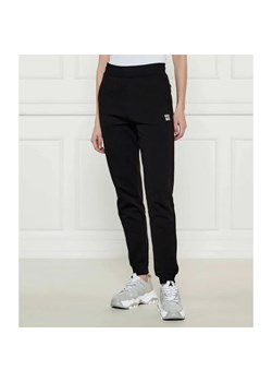 HUGO Spodnie dresowe Nelfinia | Regular Fit ze sklepu Gomez Fashion Store w kategorii Spodnie damskie - zdjęcie 185003893