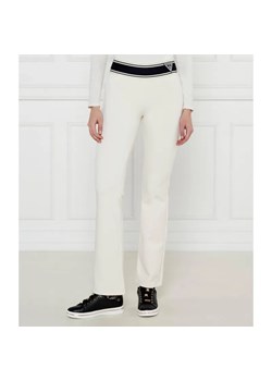 GUESS ACTIVE Spodnie dresowe ANN | Regular Fit ze sklepu Gomez Fashion Store w kategorii Spodnie damskie - zdjęcie 185004070