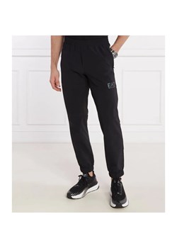EA7 Spodnie dresowe | Regular Fit ze sklepu Gomez Fashion Store w kategorii Spodnie męskie - zdjęcie 185004244