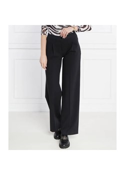 Marc Cain Spodnie | flare fit | high waist ze sklepu Gomez Fashion Store w kategorii Spodnie damskie - zdjęcie 185004310